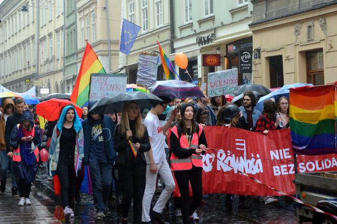 Raport: Co piąty gej w Krakowie został pobity. 2/3 osób LGBT doświadczyło dyskryminacji