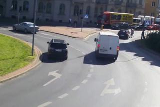 Potrącenie przy Placu Bema w Olsztynie! Kierowca stracił prawo jazdy! [WIDEO]
