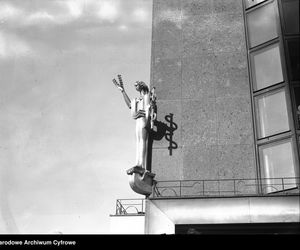 Budynek Towarzystwa Ubezpieczeniowego Feniks w Krakowie. Rzeźba Higiei