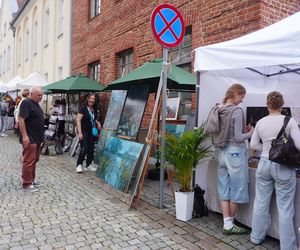 Dni Olsztyna 2025. Dziesiątki wystawców i setki olsztynian na Jarmarku Jakubowym