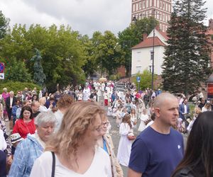 Boże Ciało 2025. Tysiące osób uczestniczyło w olsztyńskich procesjach