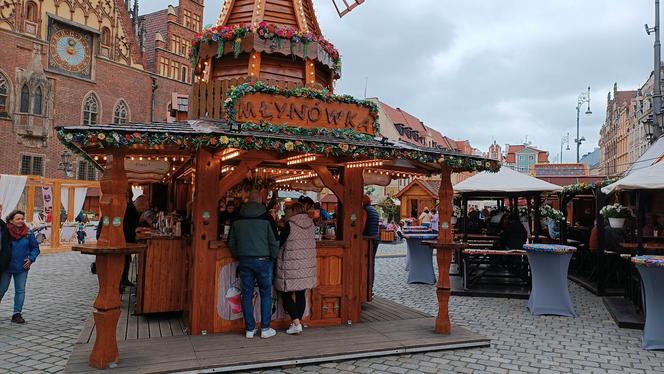 Jarmark Świętojański już działa! Zobacz, jak wygląda teraz wrocławski Rynek