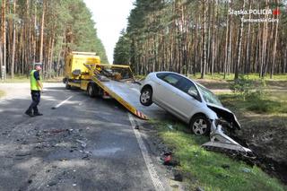 Zderzenie trzech aut na Śląsku. Nie żyje 82-latka z Fiata Punto