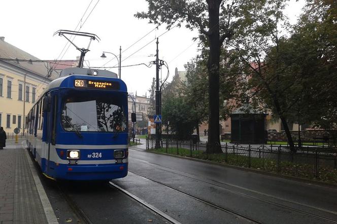 Kraków: Komunikacja miejska na Wszystkich Świętych 2015. Dodatkowe tramwaje i autobusy [INFORMATOR]