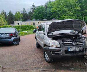 Przyjechał z żoną na badania. Cztery promile, brak prawa jazdy i „rajd” po szpitalnym parkingu