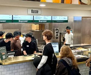 Kultowe burgery z Berlina podbiją Polskę? Pierwszy lokal już działa. Wiemy, gdzie powstaną kolejne