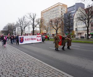 Tysiące osób na Marszu Niepodległości. Szczecin zalały biało-czerwone flagi