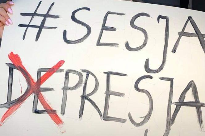 #SESJAPRESJA, a nie #SESJADEPRESJA - czyli uświadamiająca akcja studentki Polibudy!