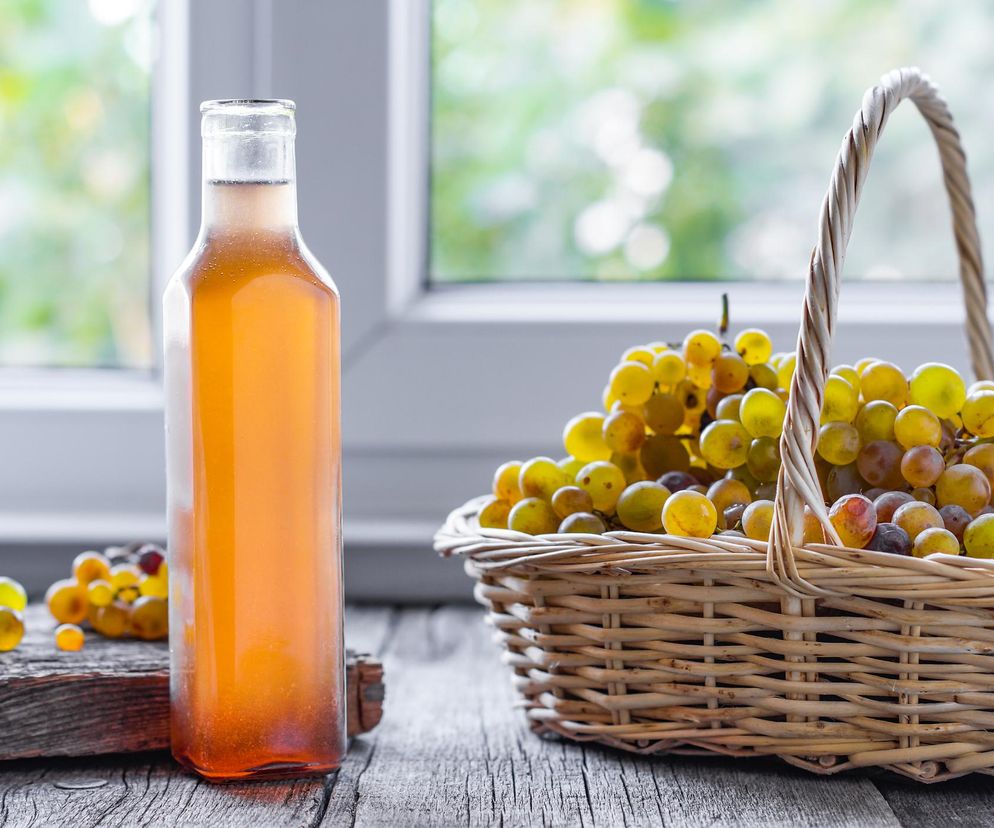 Podkręca metabolizm, wspomaga wątrobę. Pij łyżkę stołową przed każdym posiłkiem