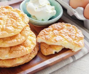 Cloud bread - jak zrobić białkowe pieczywo, hit Tik-Toka i Instagrama