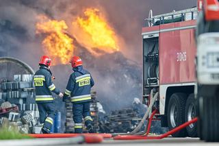 Polscy strażacy robią furorę w Szwecji, a Morawiecki rwie się do pomocy [WIDEO]