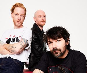 Biffy Clyro z pełną mocą wracają z dziesiątym albumem. Posłuchaj Futique