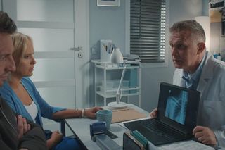 M jak miłość odc. 1889. Dorota (Iwona Rejzner), Bartek (Arkadiusz Smoleński), Artur Rogowski (Robert Moskwa)