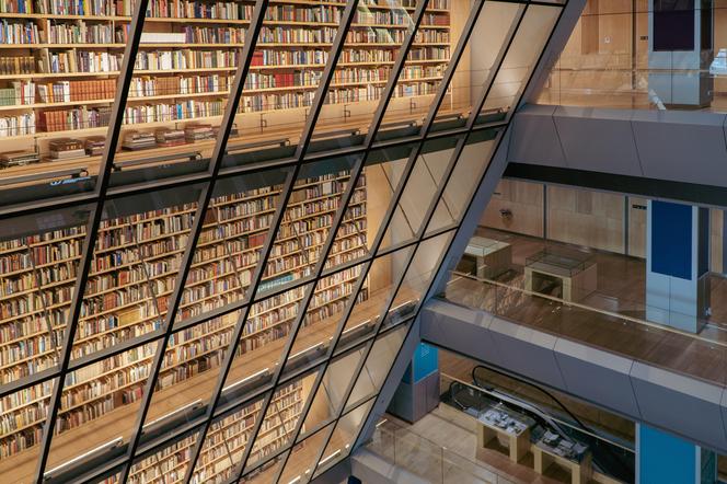 Biblioteka Narodowa Łotwy w Rydze - byliśmy w środku. Zobacz zdjęcia budynku w kształcie góry