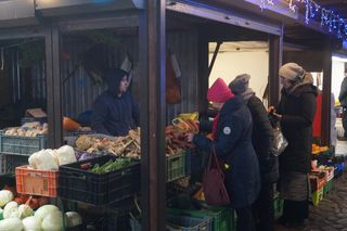 Parking podziemny, targowisko i więcej zieleni. Tak zmieni się plac Piastowski