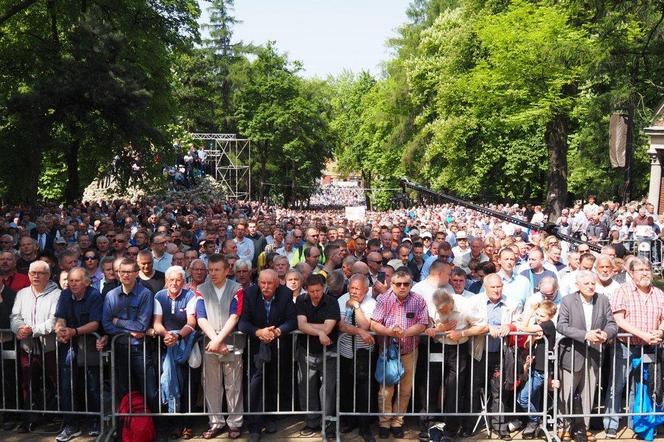 Mężczyźni i młodzieńcy będą pielgrzymować do Piekar Śląskich 2024 - PROGRAM wydarzenia