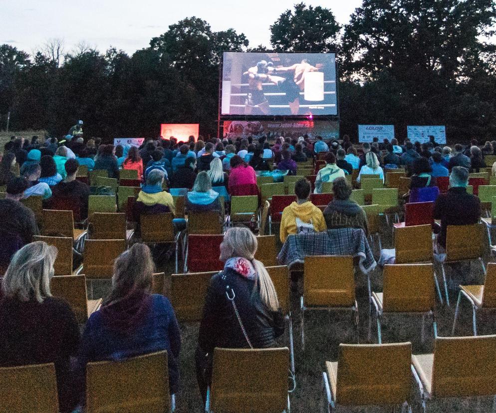 We Wrocławiu powraca kino plenerowe. Za 5 zł obejrzysz film i zjesz darmowy popcorn