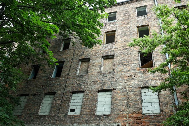 Warszawa. Kamienica Ząbkowska 19