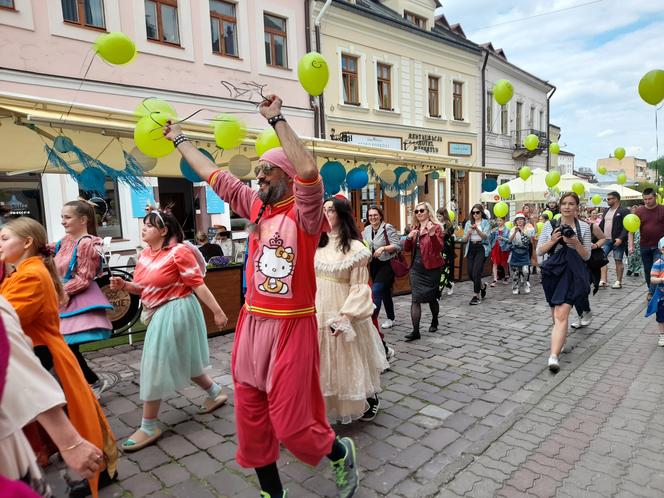 Wszyscy jesteśmy dziwni. Kolorowa parada dziwolągów przeszła przez Rzeszów