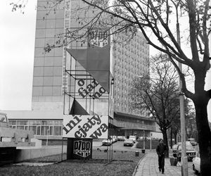 Wystawa Hotel Twoich Snów. Architektura hotelowa wielkomiejskiej Polski doby Gierka