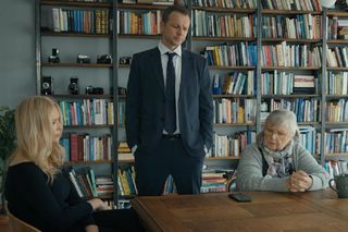 Barwy szczęścia, odcinek 3236. Karolina (Marta Dąbrowska), Bruno (Lesław Żurek), Amelia (Stanisława Celińska)