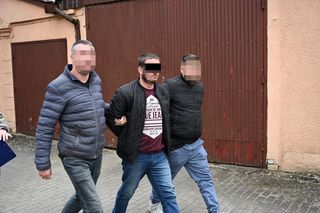 Mąż zaginionej Beaty Klimek znęcał się nad dziećmi?! Jan K. doprowadzony do prokuratury