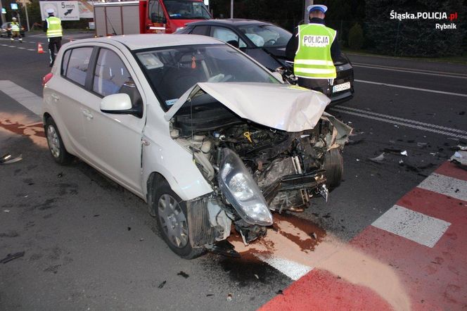 Wypadek w Świerklanach. Kierująca nie ustąpiła pierwszeństwa. Są ranni