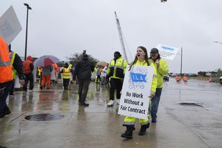 Amerykańscy dokerzy wywalczyli sporą podwyżkę