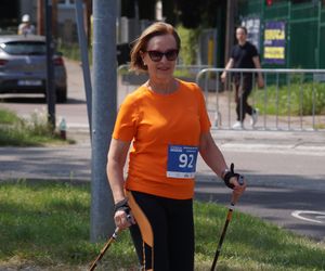 Seniorzy w Bydgoszczy pokazali moc! Blisko setka na starcie pierwszego Biegu Seniora