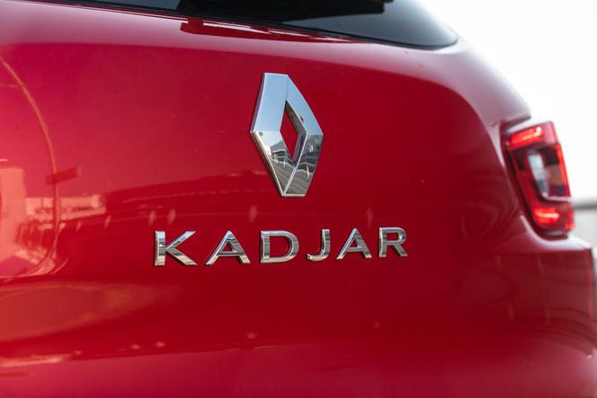 Renault Kadjar TCe 140 FAP vs Opel Grandland X 1.5 Diesel 130 KM Start/Stop AT8
