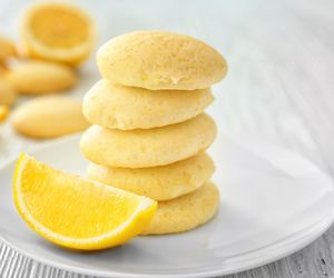 Ciasteczka cytrynowe z 4 składników. Nie ma w nich mąki i jajek, a i tak są przepyszne