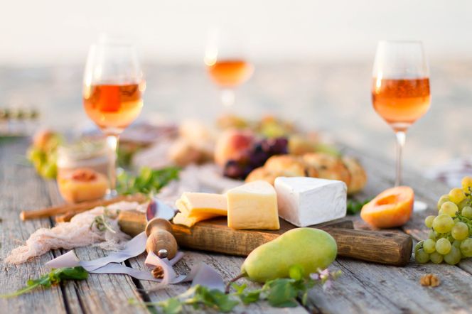 Wino z gruszek i rodzynek: przepis na domowe wino gruszkowe