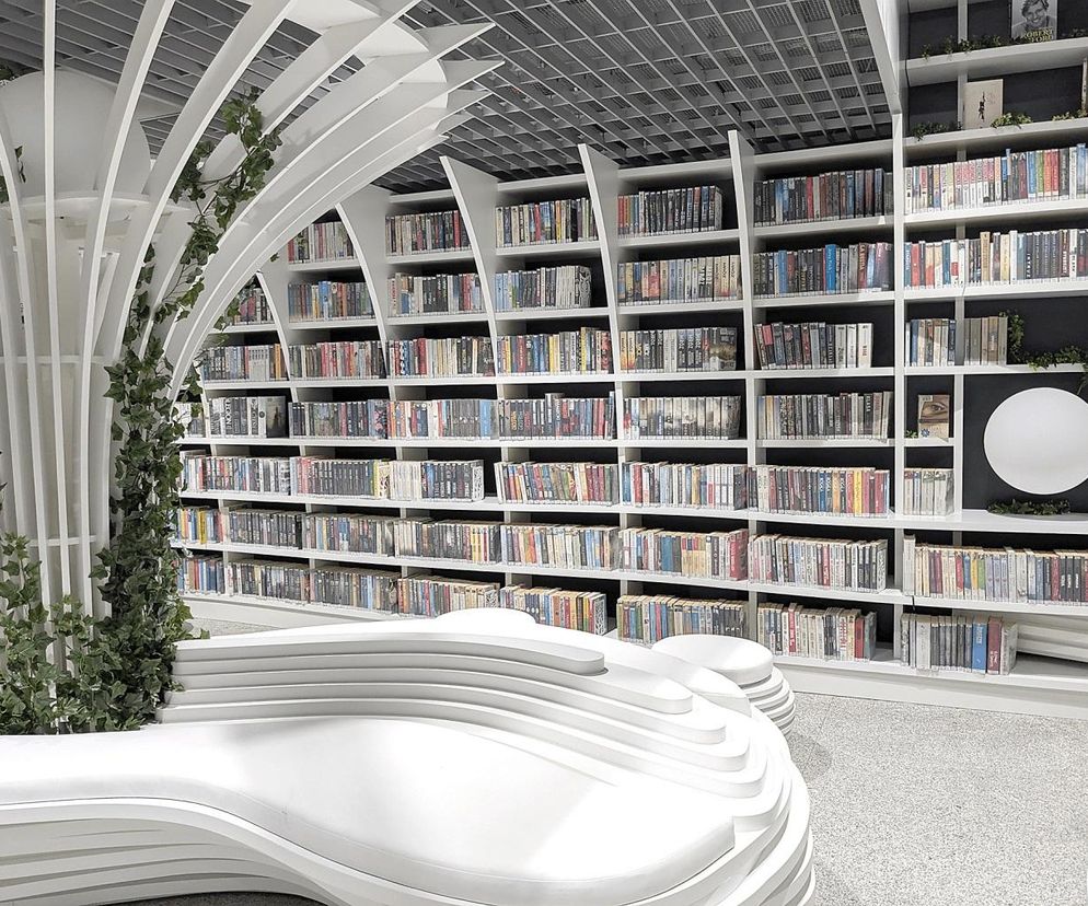 Chcesz książkę? Zejdź pod ziemię. Metroteka to jedyna w Polsce biblioteka w metrze