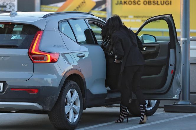 Justyna Steczkowska podróżuje z kasą i klasą