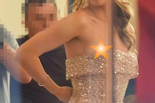 Karolina Pisarek obnażyła się w sklepie! Wypadł jej biust. Nie miała stanika! Wszystko widać