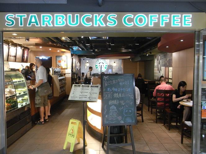 Starbucks w Łodzi! Pierwsza kawiarnia w Sukcesji. Kiedy otwarcie? [WIDEO]
