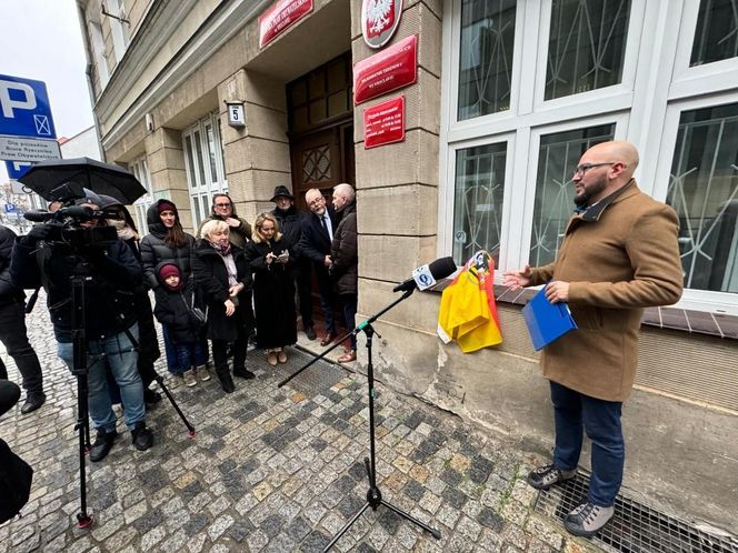 Nowy krasnal we Wrocławiu odsłonięty! Zobacz zdjęcia krasnala Praw Człowieka 