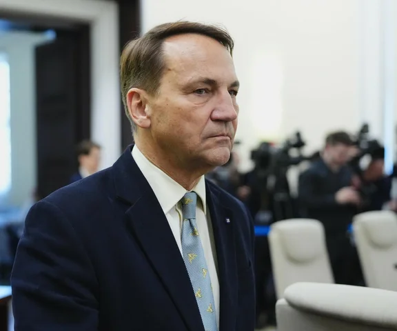 Skandaliczna aukcja w Niemczech. Mocne słowa Radosława Sikorskiego