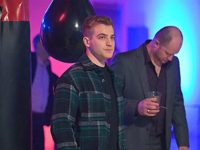 Pierwsza miłość, odcinek 4006: Biały (Igor Paszczyk) 