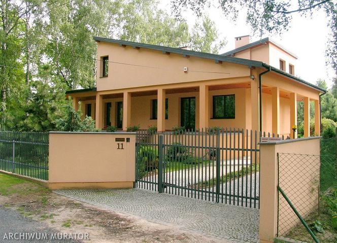 Ogrodzenie w kolorze elewacji