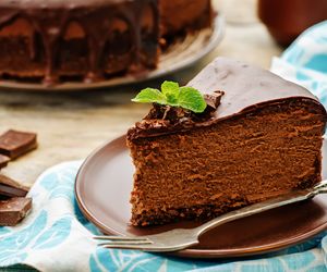 Sernik NUTELLA bez pieczenia: łatwy przepis na czekoladowy deser