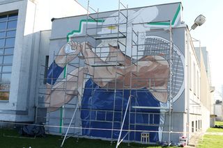 Ogromna Iga Świątek na ścianie szkoły w Raszynie! Gwiazda będzie miała swój mural [ZDJĘCIA i WIDEO]