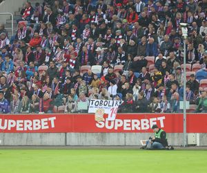 Górnik Zabrze zmierzył się z Zagłębiem Lubin. Kibice rozgrzewali piłkarzy z trybun