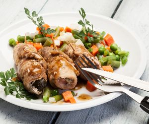 Roladki z karkówki duszone - przepis na pyszny obiad rodzinny