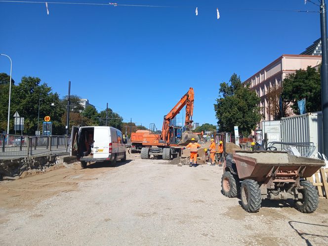 Budowa tramwaju na ul. Rakowieckiej w Warszawie