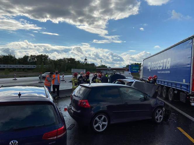 GIGANTYCZNY korek na A4! Karambol na granicy Katowic i Mysłowic!