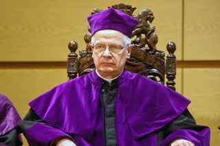 Arcybiskup Józef Michalik w szpitalu. Przeszedł operacje kardiologiczną. Ujawniono, w jakim jest stanie