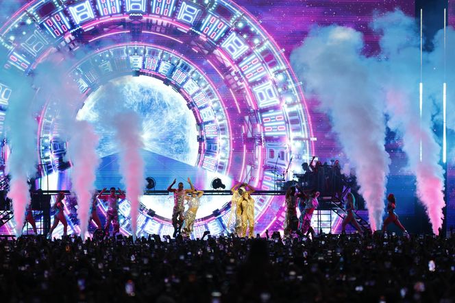 Koncert Jennifer Lopez w Warszawie (25.07.2025) - część druga. Organizatorem koncertu jest Prestige MJM