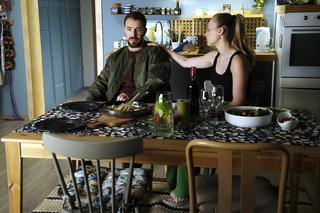 Barwy szczęścia odc. 2801. Renata (Anna Mrozowska), Marcin Kodur (Oskar Stoczyński)