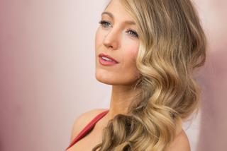 NA OSCARY CHODZI Z MAMĄ.